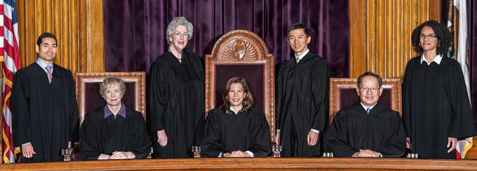 2105-SupremeCourtGroupPhoto