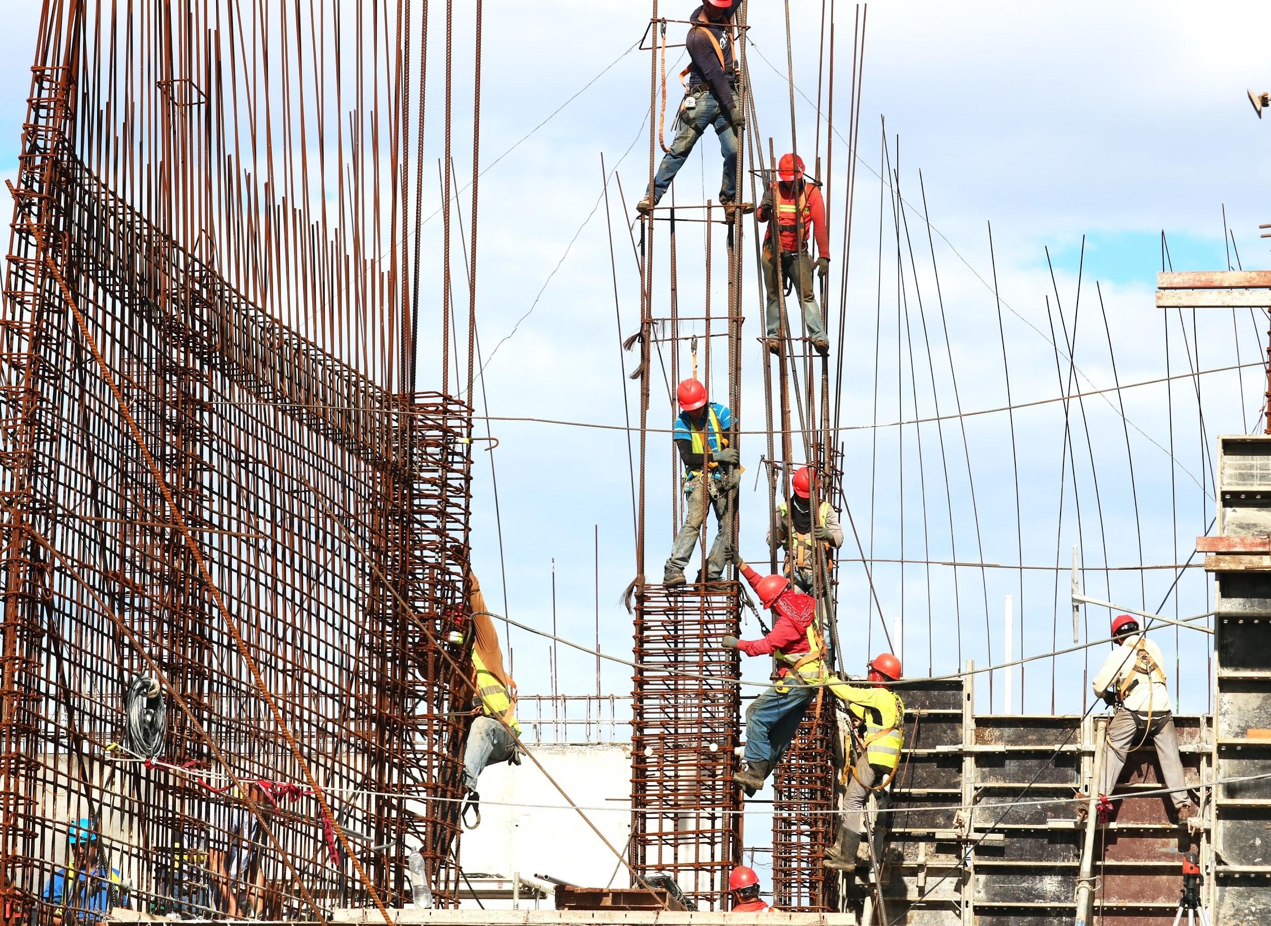 Who Can an Injured Worker Sue When He Is Injured at A Dangerous Work Site? Who Can an Injured Worker Sue When He Is Injured at A Dangerous Work Site?